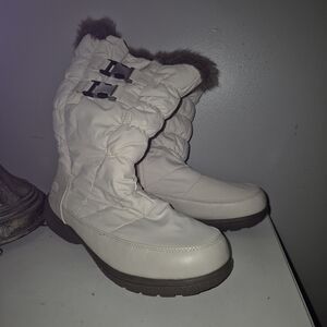 Cream Quilted Winter Boots with Thick Sole